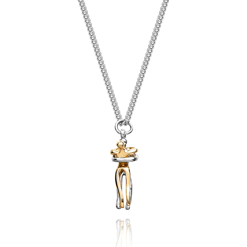Trendy Hug Pendant Necklace for Women – Romantic Gift